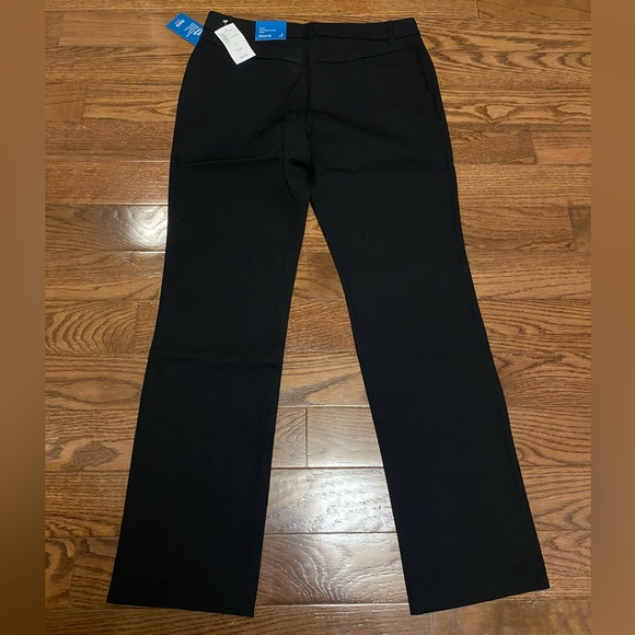 Ricki’s Woman’s Miracle Straight Pant size 6 short - Picture 2 of 7